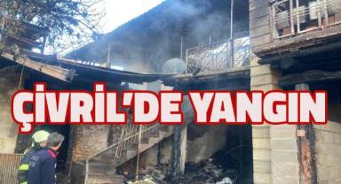 Evlerin ve ahırın küle döndüğü yangında 30 küçükbaş telef oldu