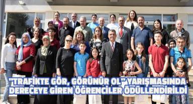 Trafik güvenliğini en iyi anlatan öğrenciler ödüllendirildi