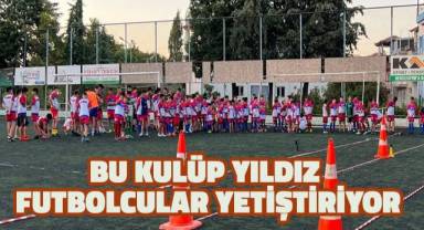 Mahalledeki suç oranlarını düşürmek için kurduğu kulüpte yıldız futbolcular yetişiyor