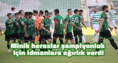 Minik horozlar şampiyonluk için idmanlara ağırlık verdi