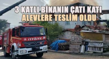 3 katlı binanın çatı katı alevlere teslim oldu