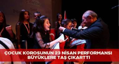 Çocuk korosunun 23 Nisan performansı büyüklere taş çıkarttı