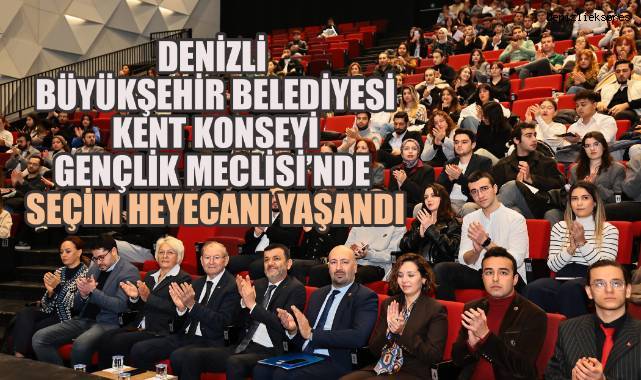 Gençlik Meclisi’nde demokrasi şöleni