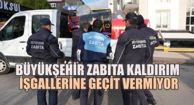 Büyükşehir Zabıta kaldırım işgallerine geçit vermiyor
