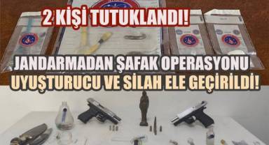 Denizli’de Jandarmadan Şafak Operasyonu, Uyuşturucu ve Silah Ele Geçirildi!