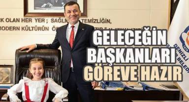 Başkan Çavuşoğlu koltuğunu çocuklara devretti