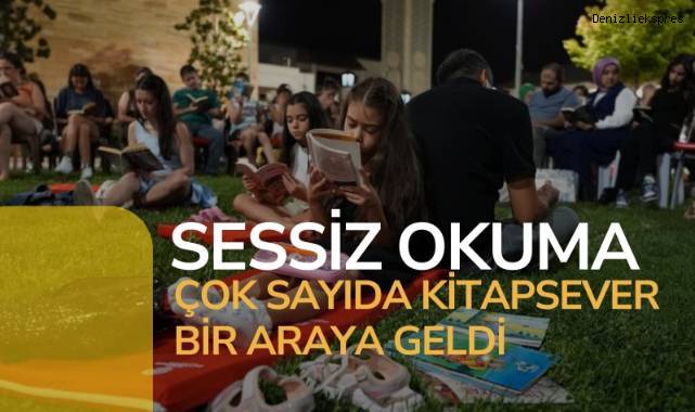 Çok sayıda kitapsever bir araya geldi