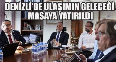 Ulusal ve uluslararası uzmanlar tramvay ve otobüs öncelikli yol üzerine görüşlerini paylaştı