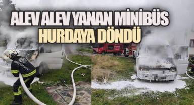 Park Halindeki Minibüs Bir Anda Alev Aldı
