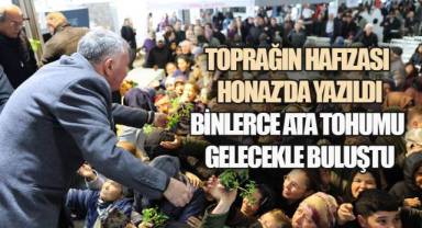 Honaz'da Toprağa Umut Ekildi: 30 Bin Fide, 3 Bin Ata Tohumu Dağıtıldı